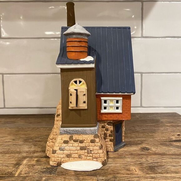 Department 56 Yankee Jud Bell Casting New England Village #5643-0 Heritage - Picture 4 of 11